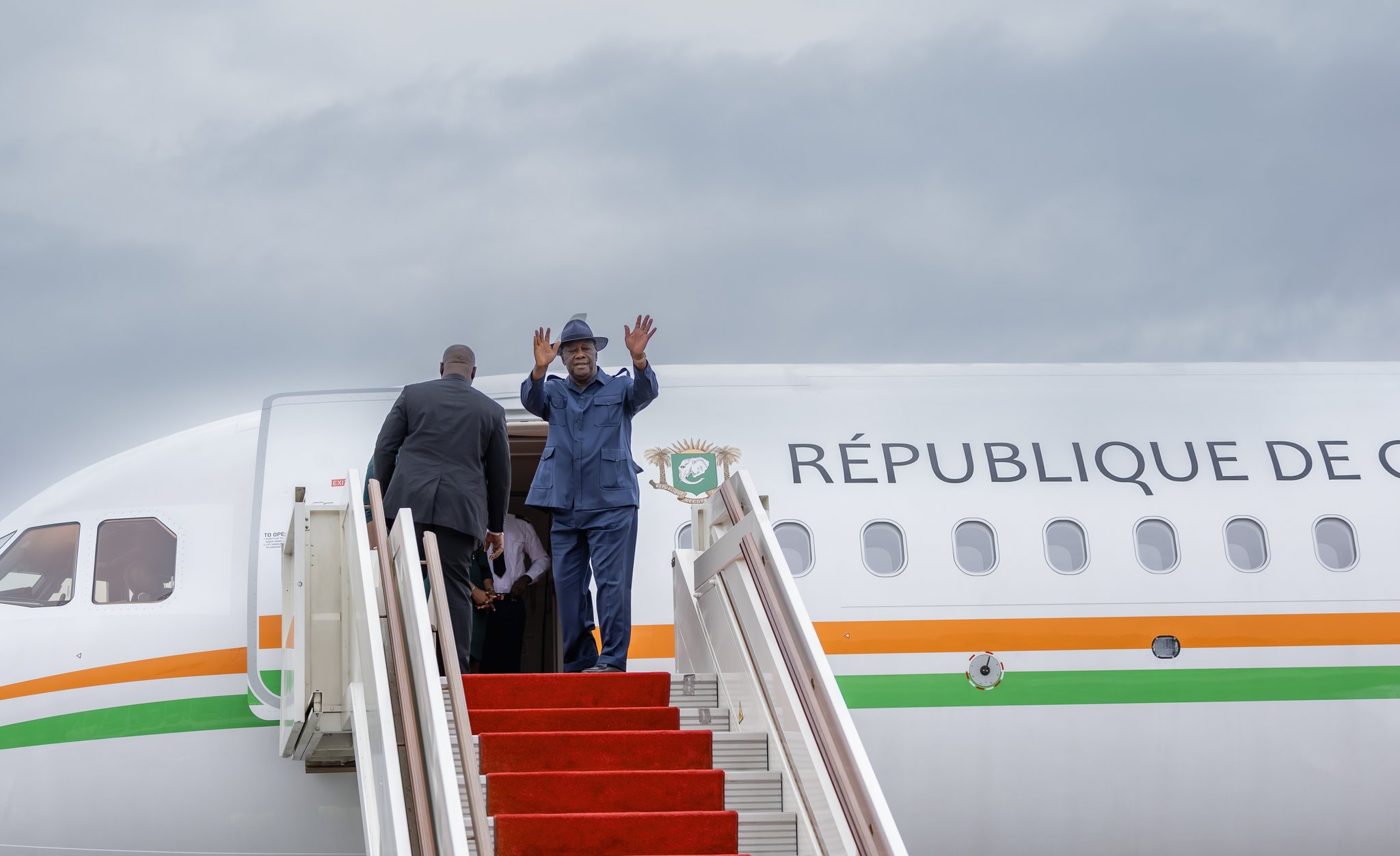 Alassane Ouattara a quitté Abidjan pour un séjour en France